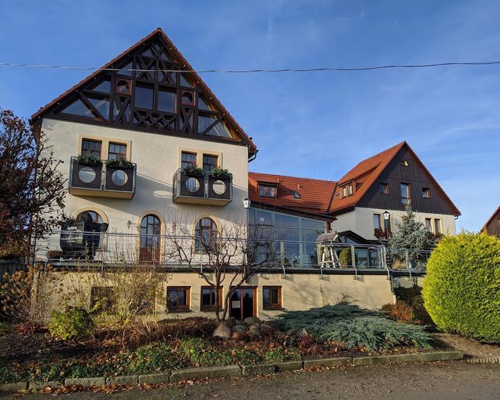 Neue Hohe - Natur- & Businesshotel Neuklingenberg